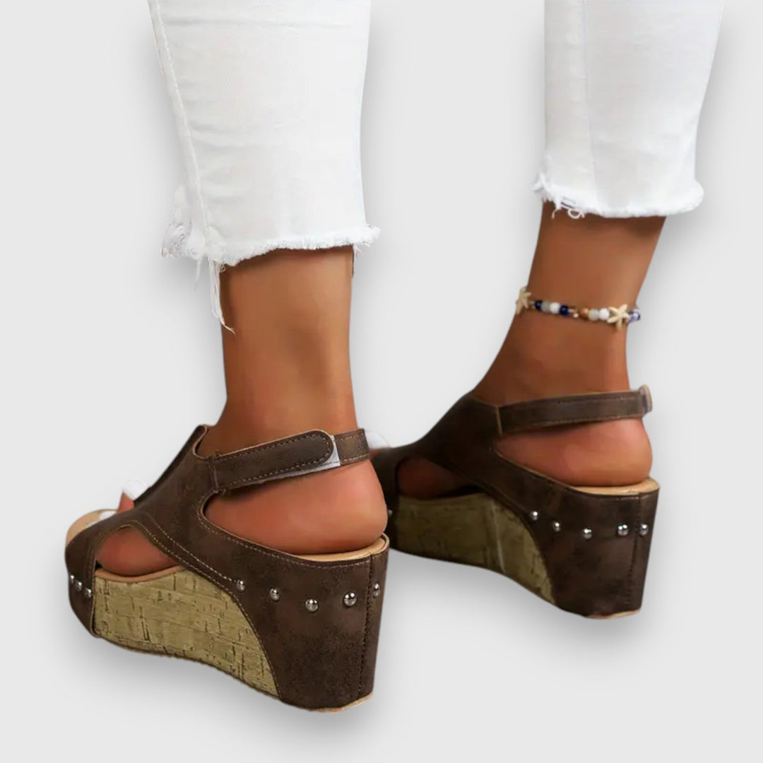 Mia – Vintage platform szandál