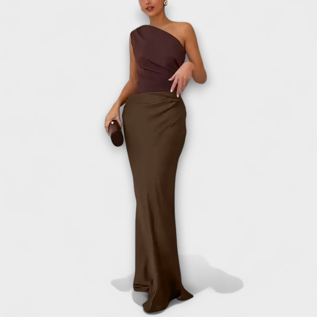 Elegáns maxi ruha egy vállal
