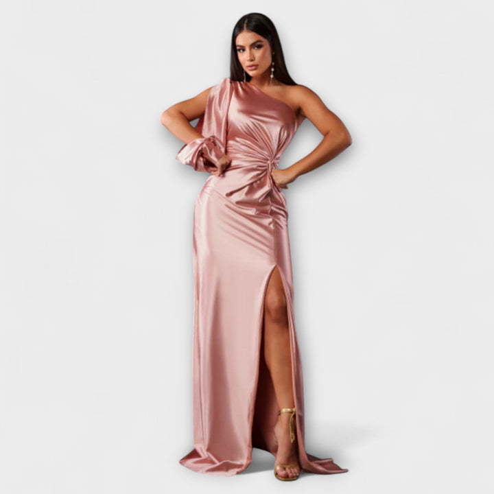 Juli - Elegáns Ruha Kifinomultsággal